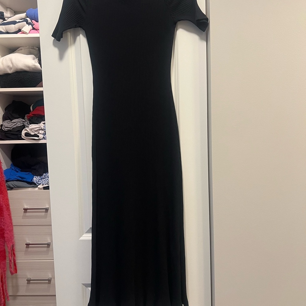 Zara Black Ribbed Short-Sleeve Maxi Dress